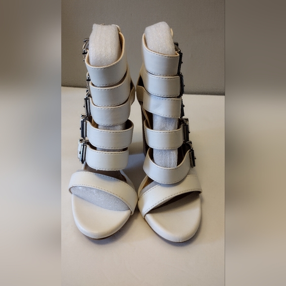 Express White Sandals 6 - Picture 2 of 7